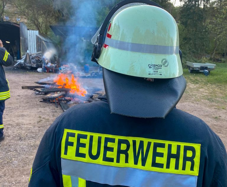 Brand einer Mülltonne in Beckingen